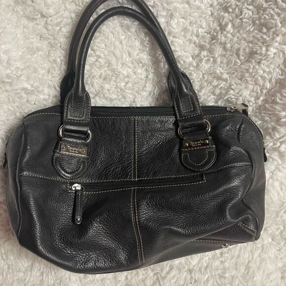 Tignanello leather black Medium Satchel silver tone hardwares. - Picture 9 of 15
